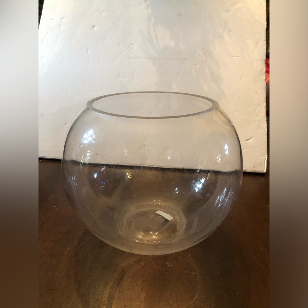 Glass Bowl. 9” wide